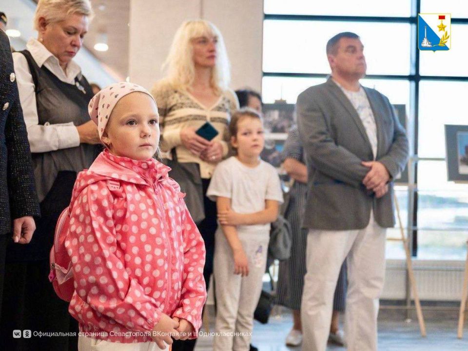 В МКЦ «Бухта Казачья» открылась фотовыставка «Хроники террора украинского неонацистского режима» В МКЦ «Бухта Казачья» открылась фотовыставка «Хроники террора украинского неонацистского режима»
