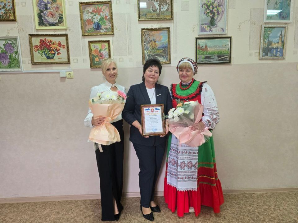 Фестиваль художественной самодеятельности граждан преклонного возраста проводится в рамках реализации Государственной программы Республики Крым «Социальная поддержка граждан Республики Крым» Фестиваль художественной самодеятельности граждан преклонного возраста проводится в рамках реализации Государственной программы Республики Крым «Социальная поддержка граждан Республики Крым»