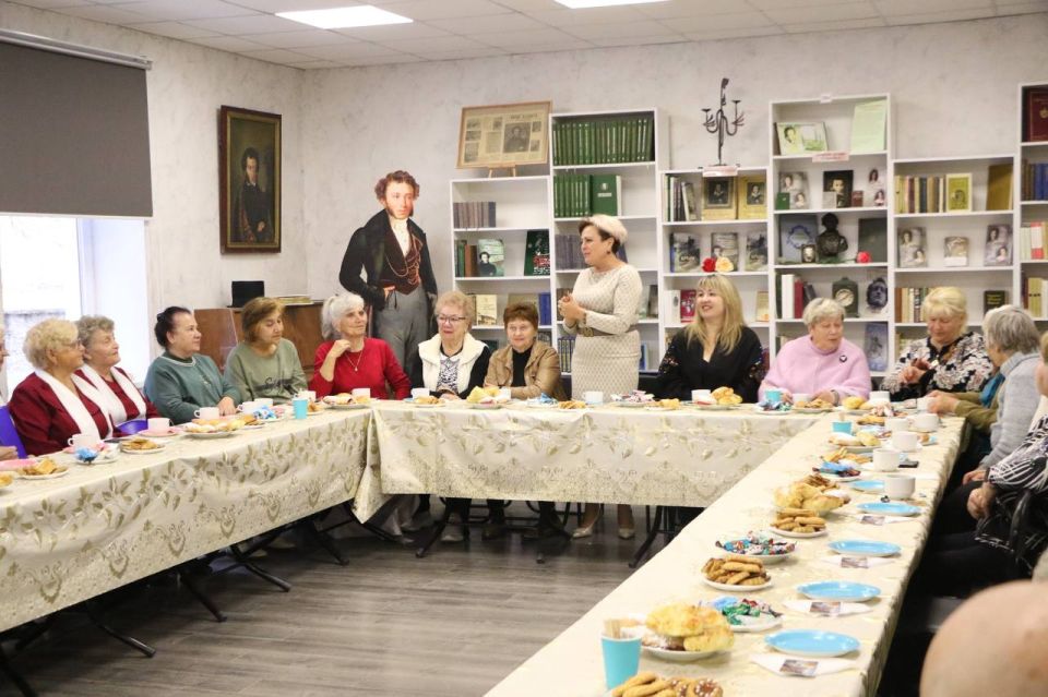 Ольга Урайкина: Сегодня в Бахчисарайской центральной районной библиотеке состоялась теплая встреча с жителями Бахчисарайского района золотого возраста Ольга Урайкина: Сегодня в Бахчисарайской центральной районной библиотеке состоялась теплая встреча с жителями Бахчисарайского района золотого возраста