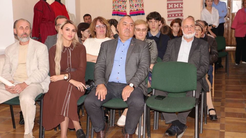 Анастасия Гридчина: Сегодня на базе Крымского Этнографического музея состоялось мероприятие приуроченное к празднованию 130-летия со дня рождения Сергея Есенина «Россия-Родина моя» Анастасия Гридчина: Сегодня на базе Крымского Этнографического музея состоялось мероприятие приуроченное к празднованию 130-летия со дня рождения Сергея Есенина «Россия-Родина моя»