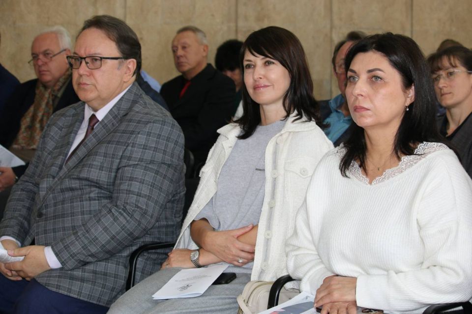Алла Пономаренко приняла участие в заседании коллегии Министерства культуры Крым Алла Пономаренко приняла участие в заседании коллегии Министерства культуры Крым