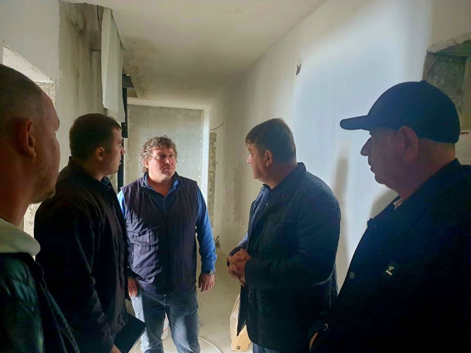 В селе Малый Маяк в Алуште продолжается строительство 72-квартирного жилого дома для граждан из числа реабилитированных народов Крыма В селе Малый Маяк в Алуште продолжается строительство 72-квартирного жилого дома для граждан из числа реабилитированных народов Крыма