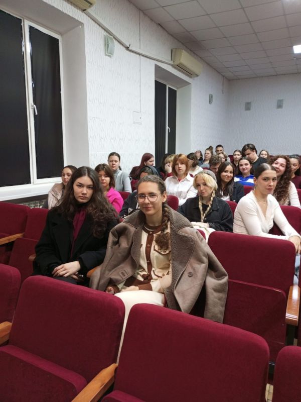 Сохраним жизнь. В Крымском университете культуры, искусств и туризма в рамках ежегодного регионального форума «Сохраним жизнь» прошла просветительская встреча Сохраним жизнь. В Крымском университете культуры, искусств и туризма в рамках ежегодного регионального форума «Сохраним жизнь» прошла просветительская встреча