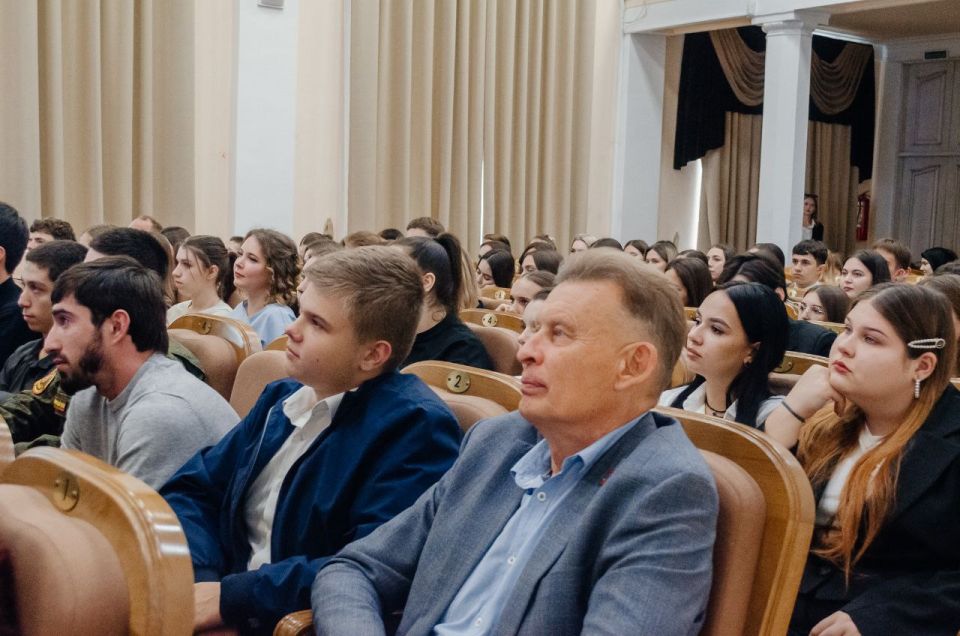 Делегация из Республики Дагестан посетила РГУП имени В.М. Лебедева и провела встречу со студентами Делегация из Республики Дагестан посетила РГУП имени В.М. Лебедева и провела встречу со студентами