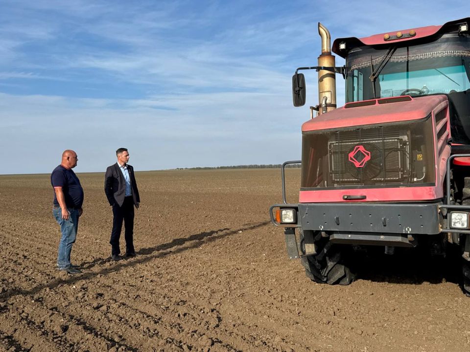 Александр Дудинов: АО АПК «Паллада» делает первые шаги к урожаю 2026 года! Александр Дудинов: АО АПК «Паллада» делает первые шаги к урожаю 2026 года!
