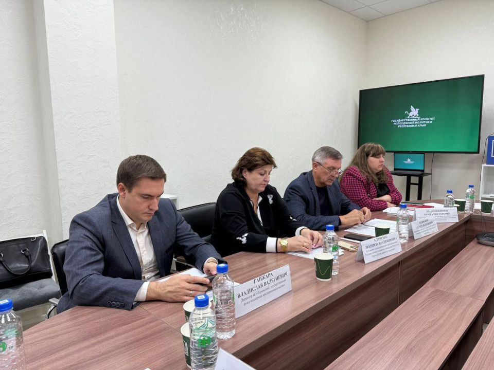 Будущее за молодежью: предпринимательство и первые шаги в карьере обсудили в профильной комиссии ОП Будущее за молодежью: предпринимательство и первые шаги в карьере обсудили в профильной комиссии ОП