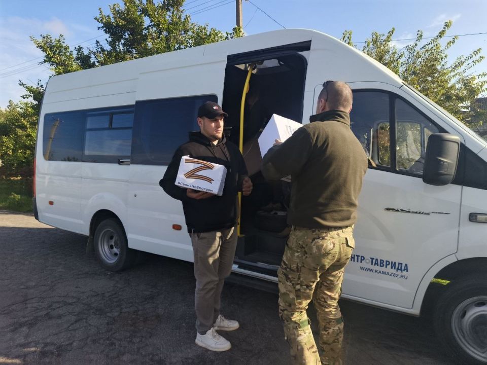 Очередная партия гуманитарного груза от керчан отправилась к бойцам СВО Херсонского направления Очередная партия гуманитарного груза от керчан отправилась к бойцам СВО Херсонского направления