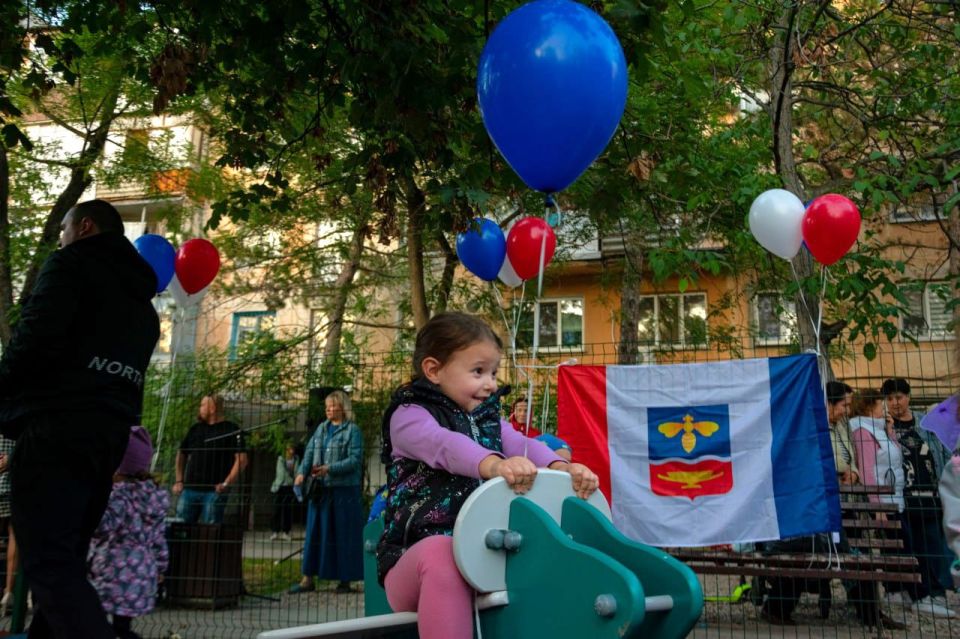 2 октября на улице Киевская, 124 состоялась торжественная церемония открытия новой детской игровой площадки на территории ТОС «Железнодорожный» 2 октября на улице Киевская, 124 состоялась торжественная церемония открытия новой детской игровой площадки на территории ТОС «Железнодорожный»