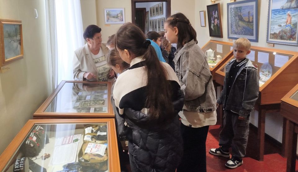 Выставка «Киммерийские берега» Выставка «Киммерийские берега»