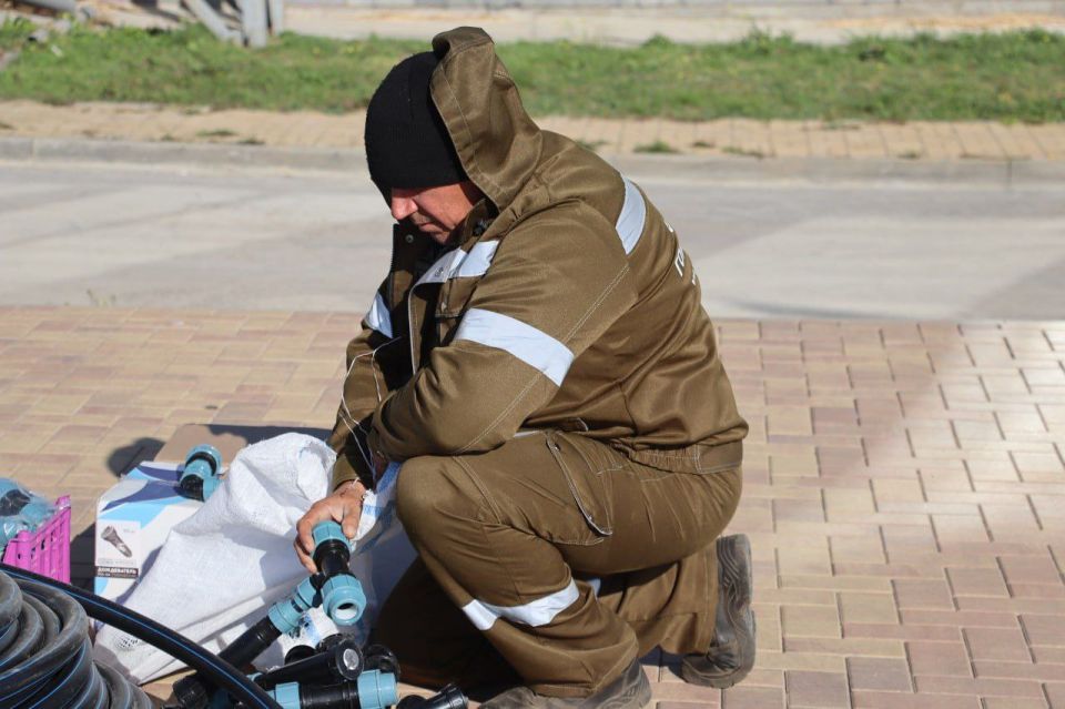 Система автоматического полива в сквере Воссоединения практически готова Система автоматического полива в сквере Воссоединения практически готова