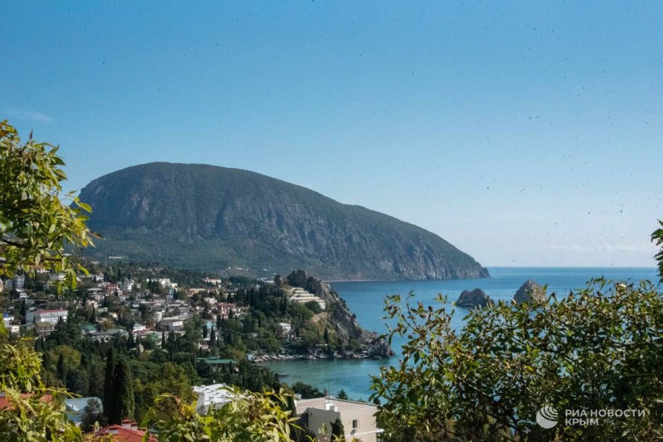 Медведь-гора – сердце крымских пейзажей