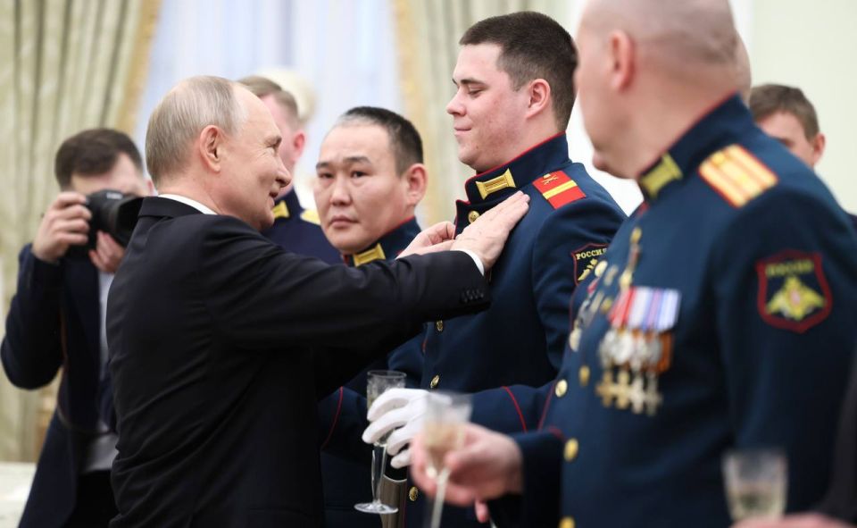 Альберт Куршутов: Сегодня день рождения у Президента России Владимира Владимировича Путина Альберт Куршутов: Сегодня день рождения у Президента России Владимира Владимировича Путина