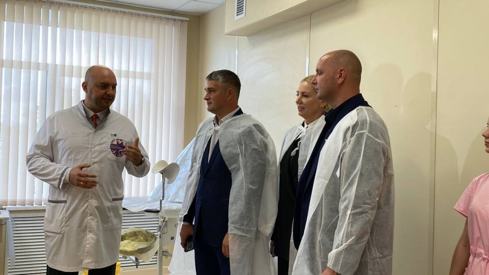 Совместно с советником Главы Республики Крым Светланой Николаевной Бабий приняли участие в открытии кафедры акушерства и гинекологии Керченского медицинского колледжа им Г. К. Петровой на базе Керченского родильного дома Совместно с советником Главы Республики Крым Светланой Николаевной Бабий приняли участие в открытии кафедры акушерства и гинекологии Керченского медицинского колледжа им Г. К. Петровой на базе Керченского родильного дома