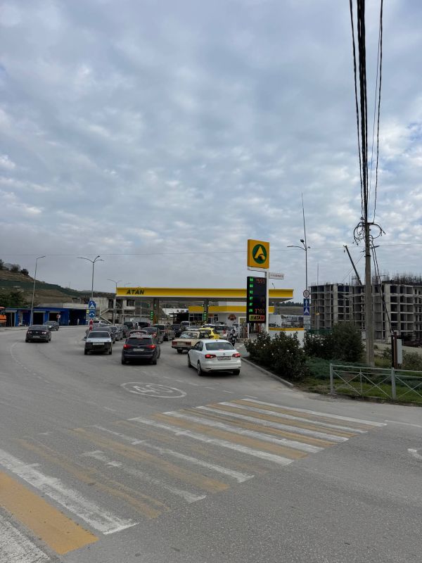 ������ �������: �� ��������� �� 16:00 �� ��� ������ �� ��. ��������� �����, 2 �������� ������ �� 92 � �� 95 �������