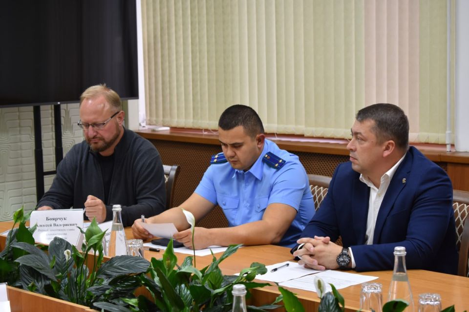 Галина Огнёва: Сегодня в администрации города состоялась очередная встреча «Час предпринимателя» Галина Огнёва: Сегодня в администрации города состоялась очередная встреча «Час предпринимателя»