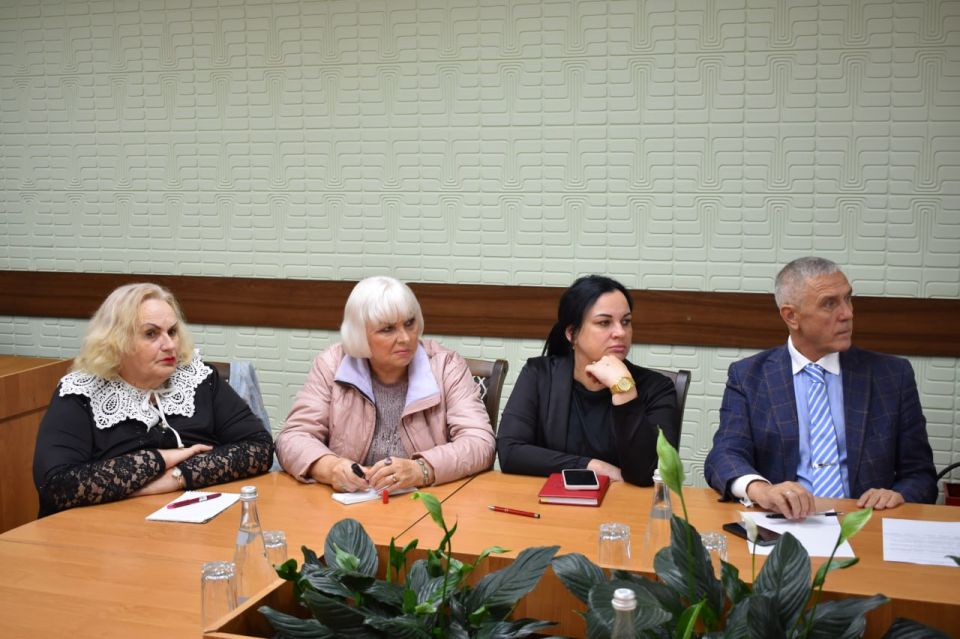 Галина Огнёва: Сегодня в администрации города состоялась очередная встреча «Час предпринимателя» Галина Огнёва: Сегодня в администрации города состоялась очередная встреча «Час предпринимателя»