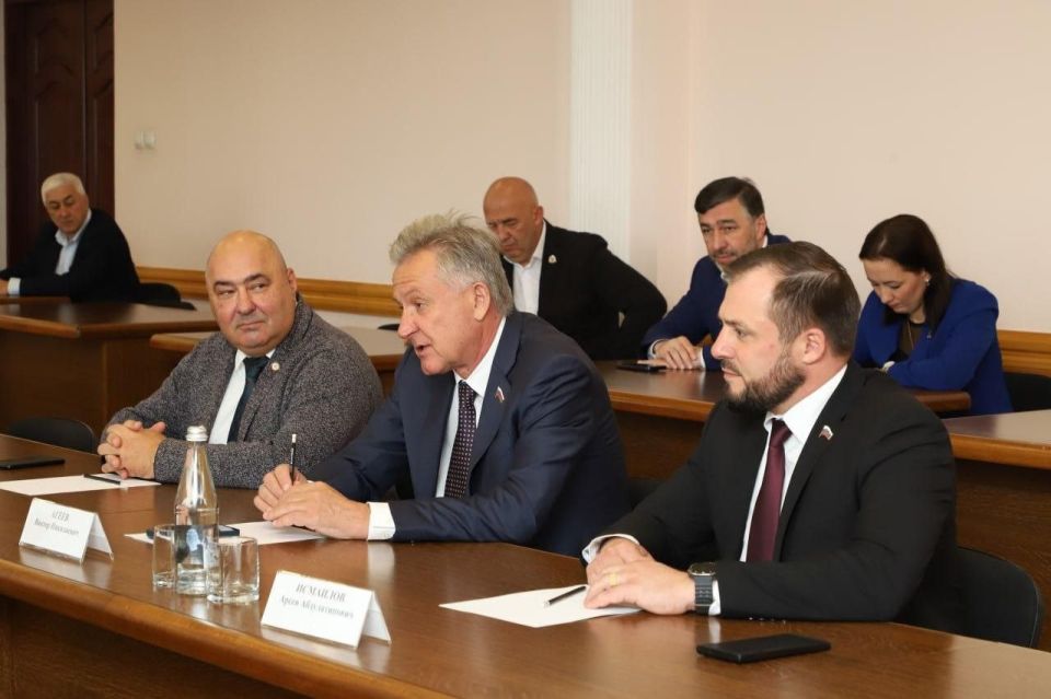 Симферополь и Владикавказ стали городами-побратимами: инициатива реализована при участии Владимира Резанова Симферополь и Владикавказ стали городами-побратимами: инициатива реализована при участии Владимира Резанова