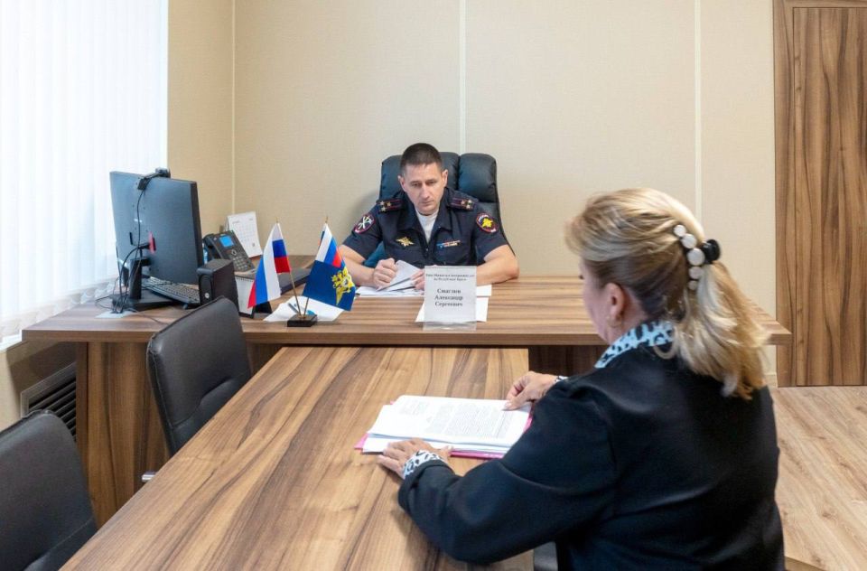 Врио Министра внутренних дел по Республике Крым Александр Смаглин провел прием граждан по личным вопросам Врио Министра внутренних дел по Республике Крым Александр Смаглин провел прием граждан по личным вопросам