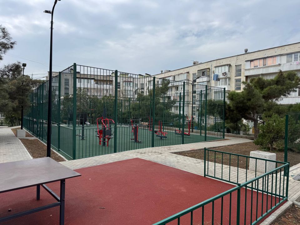 Кирилл Чебышев: В Судаке продолжаются работы по благоустройству общественных и дворовых территорий