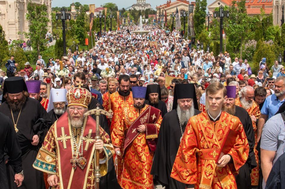 Янина Павленко: С Днем Ангела нашего уважаемого, дорогого Владыку Тихона! Ялта присоединяется к поздравлениям и молитвам о здравии и благополучии митрополита Крымского Янина Павленко: С Днем Ангела нашего уважаемого, дорогого Владыку Тихона! Ялта присоединяется к поздравлениям и молитвам о здравии и благополучии митрополита Крымского