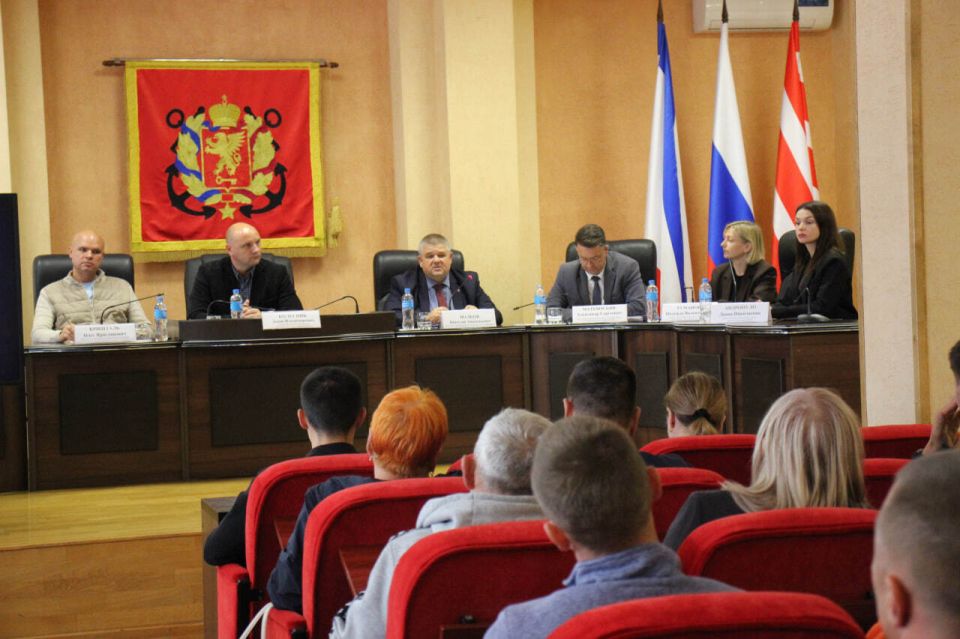 В Керчи прошел семинар для владельцев гостевых домов, организованный министерством курортов и туризма РК. Участники обсудили процесс самооценки и внесение данных в Единый федеральный реестр на платформе Росаккредитации В Керчи прошел семинар для владельцев гостевых домов, организованный министерством курортов и туризма РК. Участники обсудили процесс самооценки и внесение данных в Единый федеральный реестр на платформе Росаккредитации