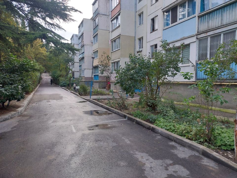 Галина Огнёва: По обращению жителей улицы Партизанской, 23, сегодня совместно с заместителем, курирующим сферу ЖКХ, Сергеем Донцом, выехали на место для проверки работ, выполненных подрядной организацией в рамках ремонта... Галина Огнёва: По обращению жителей улицы Партизанской, 23, сегодня совместно с заместителем, курирующим сферу ЖКХ, Сергеем Донцом, выехали на место для проверки работ, выполненных подрядной организацией в рамках ремонта...