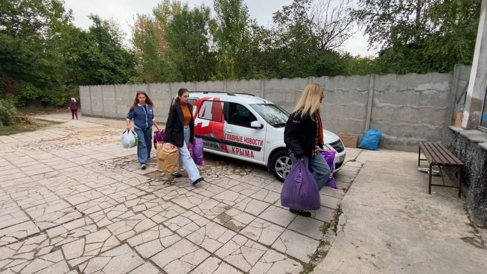 Благотворительный фонд «Добро мира – волонтёры Крыма» помогает нуждающимся в преддверии зимы Благотворительный фонд «Добро мира – волонтёры Крыма» помогает нуждающимся в преддверии зимы