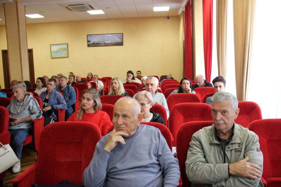 В Керчи прошел семинар для владельцев гостевых домов, организованный министерством курортов и туризма РК. Участники обсудили процесс самооценки и внесение данных в Единый федеральный реестр на платформе Росаккредитации В Керчи прошел семинар для владельцев гостевых домов, организованный министерством курортов и туризма РК. Участники обсудили процесс самооценки и внесение данных в Единый федеральный реестр на платформе Росаккредитации