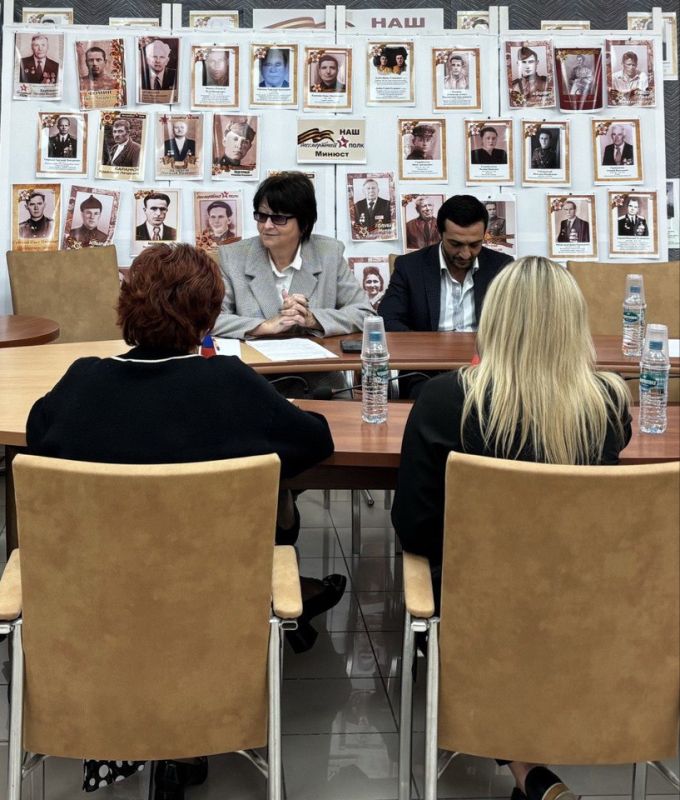 В Министерстве юстиции Республики Крым состоялось первое заседание вновь сформированного состава Общественного совета при Министерстве юстиции Республики Крым, в котором приняла участие первый заместитель министра Наталия... В Министерстве юстиции Республики Крым состоялось первое заседание вновь сформированного состава Общественного совета при Министерстве юстиции Республики Крым, в котором приняла участие первый заместитель министра Наталия...