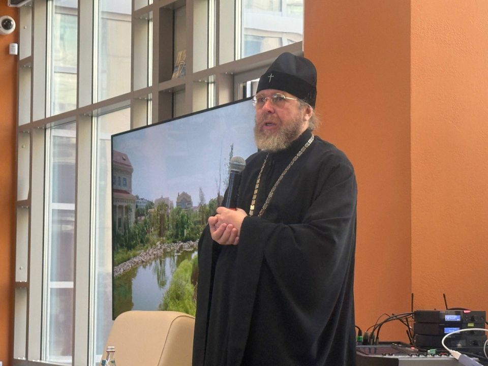 Валентина Лаврик: Ваше Высокопреосвященство, многоуважаемый Владыка Тихон! Валентина Лаврик: Ваше Высокопреосвященство, многоуважаемый Владыка Тихон!