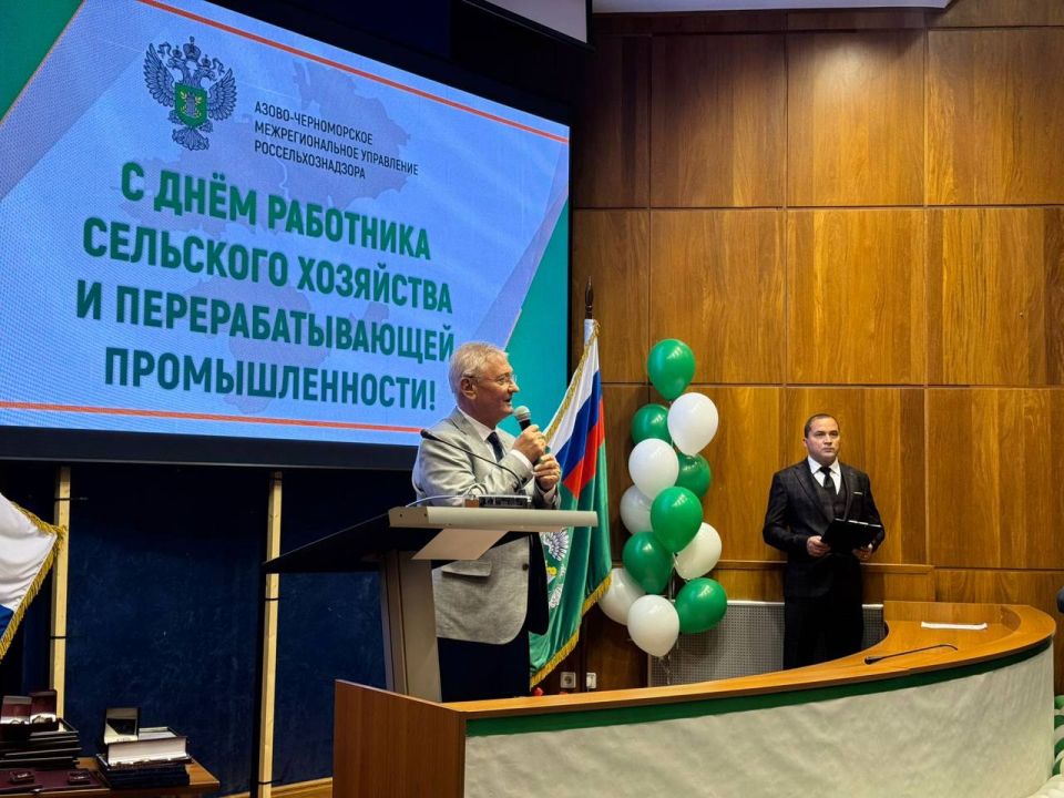 Василий Рогатин поздравил работников агропромышленного комплекса с профессиональным праздником Василий Рогатин поздравил работников агропромышленного комплекса с профессиональным праздником