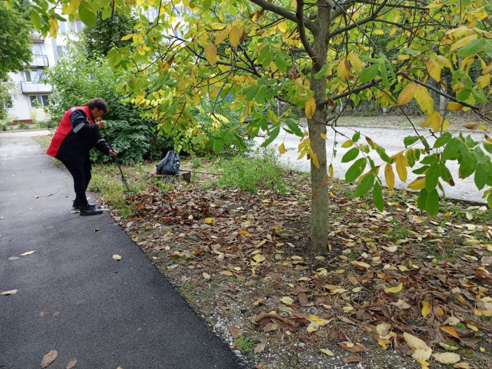 В Керчи продолжается работа по санитарной уборке города В Керчи продолжается работа по санитарной уборке города