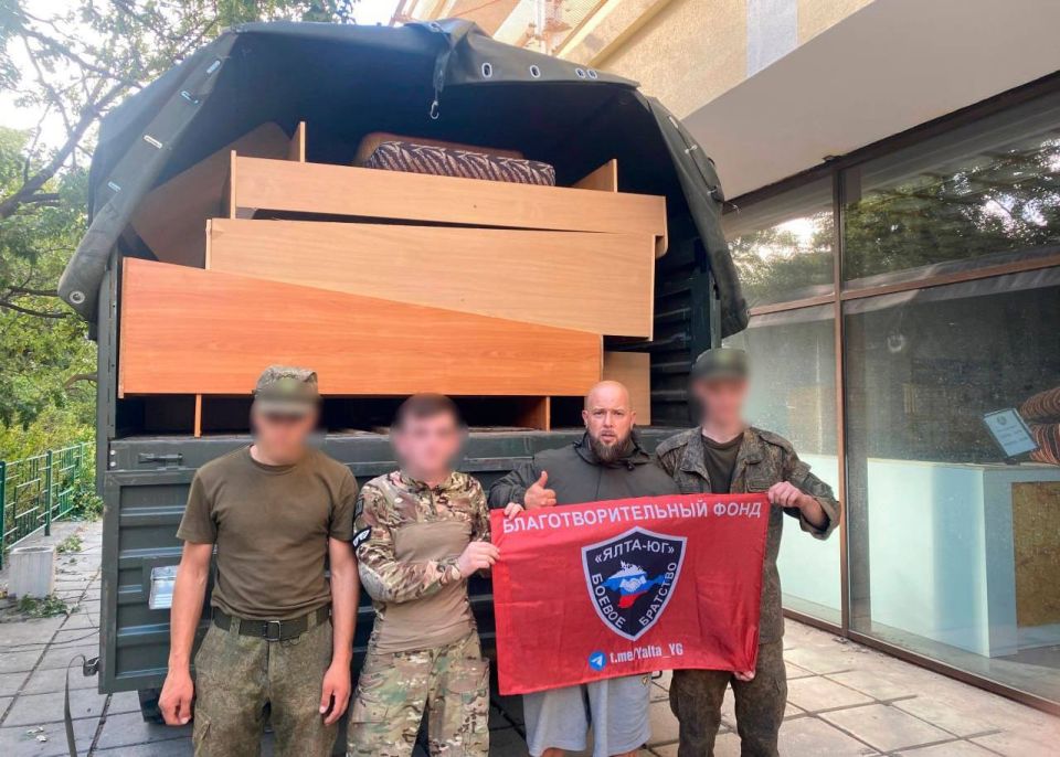 Янина Павленко: Беспрецедентный по объему гуманитарный груз буквально за неделю доставлен из Ялты в воинские формирования и госпитали – более 80 «Камазов» Янина Павленко: Беспрецедентный по объему гуманитарный груз буквально за неделю доставлен из Ялты в воинские формирования и госпитали – более 80 «Камазов»