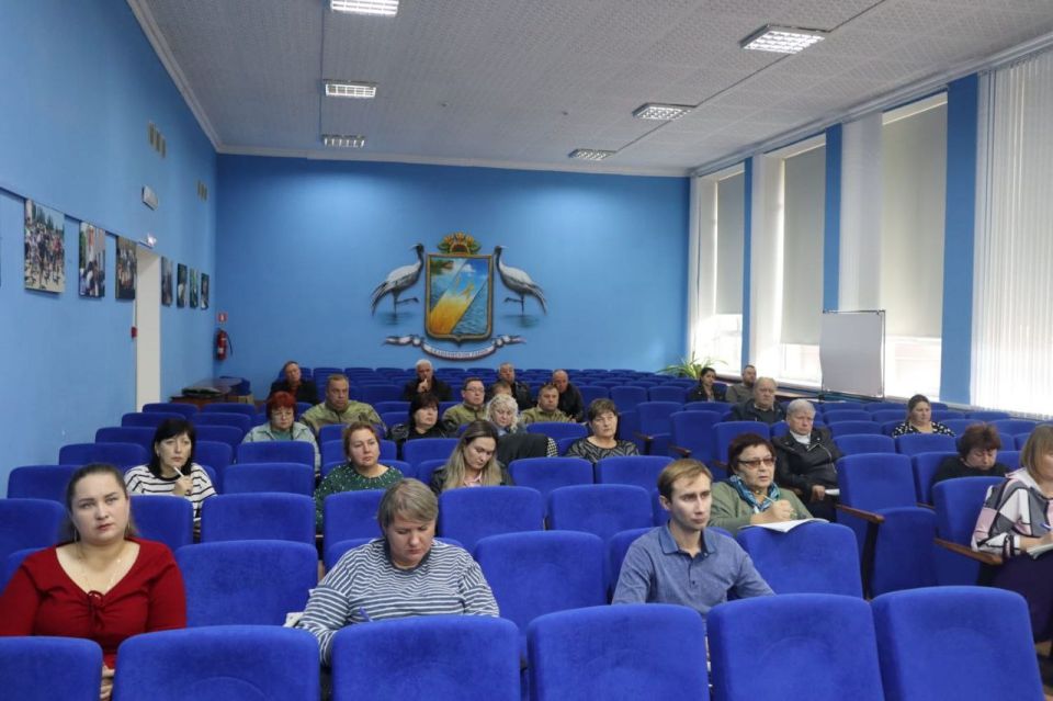 Инна Федоренко: С главами сельских поселений Джанкойского района провела рабочее совещание Инна Федоренко: С главами сельских поселений Джанкойского района провела рабочее совещание