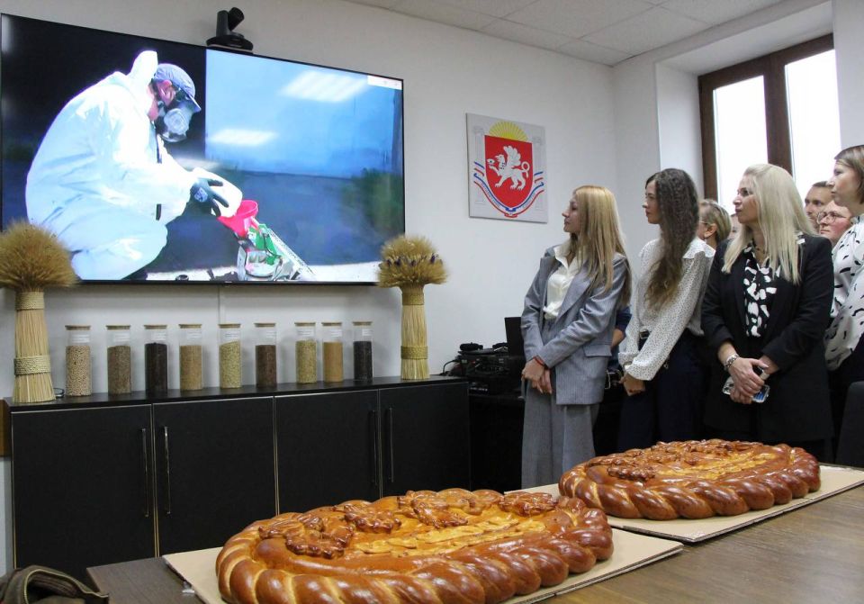 Василий Рогатин поздравил работников агропромышленного комплекса с профессиональным праздником Василий Рогатин поздравил работников агропромышленного комплекса с профессиональным праздником