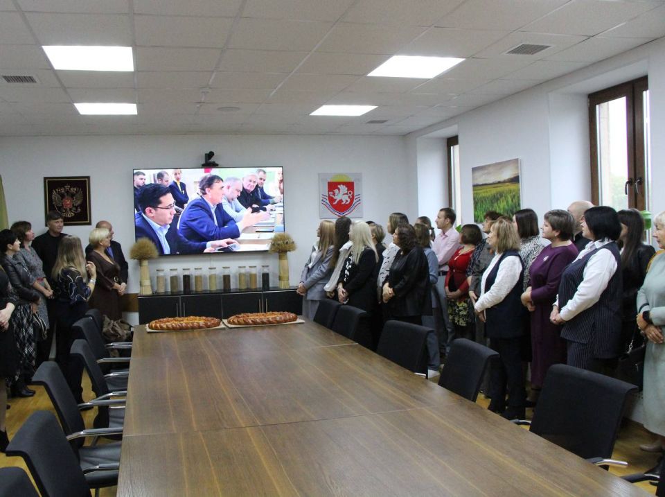 Василий Рогатин поздравил работников агропромышленного комплекса с профессиональным праздником Василий Рогатин поздравил работников агропромышленного комплекса с профессиональным праздником