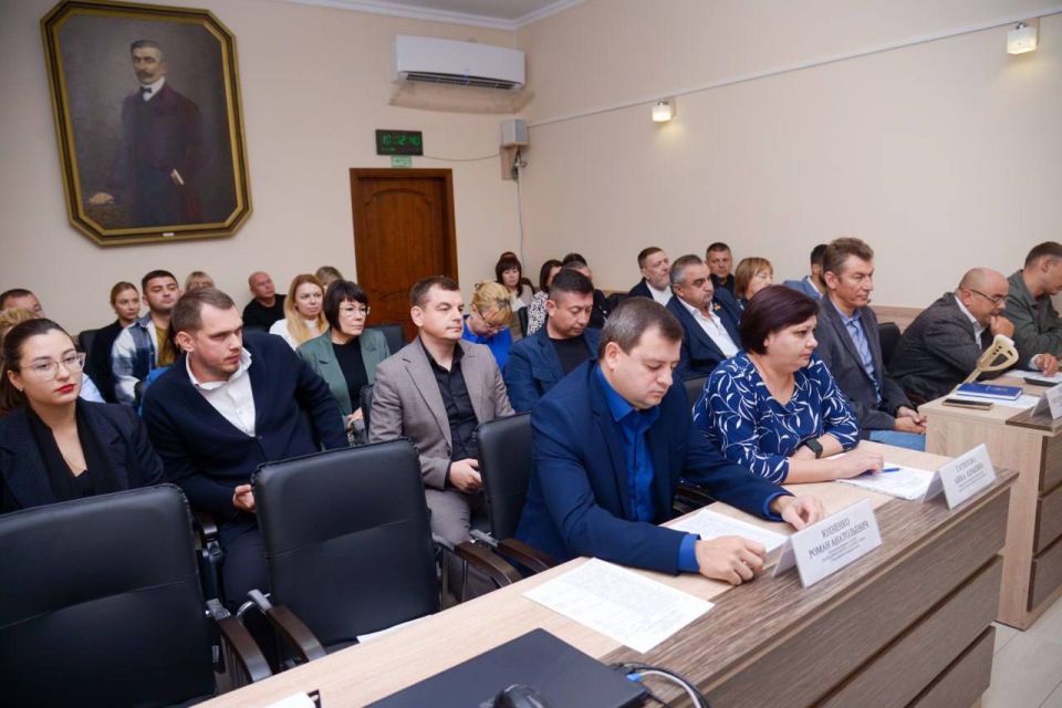 Александр Юрьев: Состоялась внеочередная 19 сессия Евпаторийского городского совета Александр Юрьев: Состоялась внеочередная 19 сессия Евпаторийского городского совета