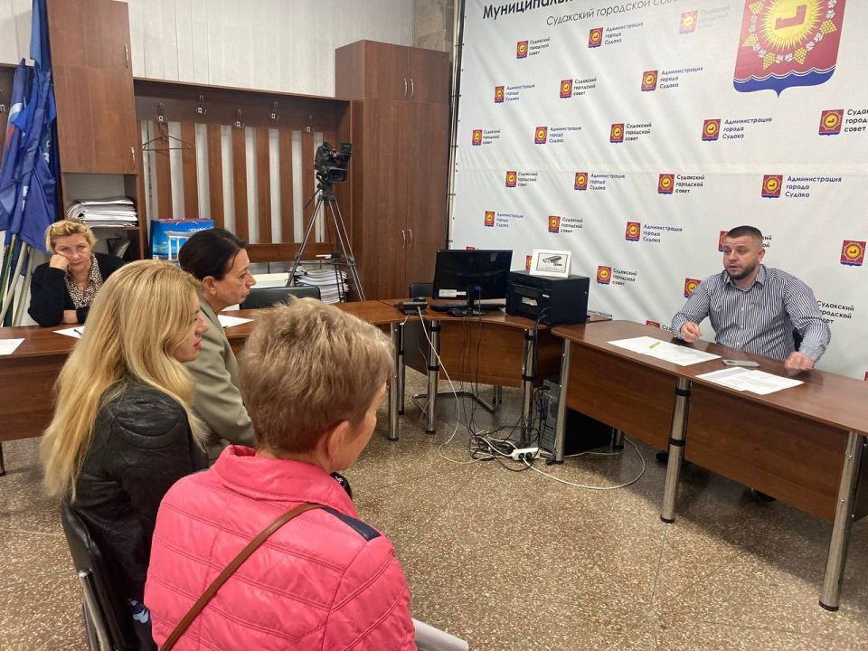 Кирилл Чебышев: Пятничный приём граждан: вопросы земли, права и дорожного ремонта