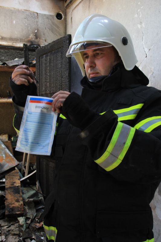 Крымчанин в тройке лучших дознавателей МЧС России Крымчанин в тройке лучших дознавателей МЧС России