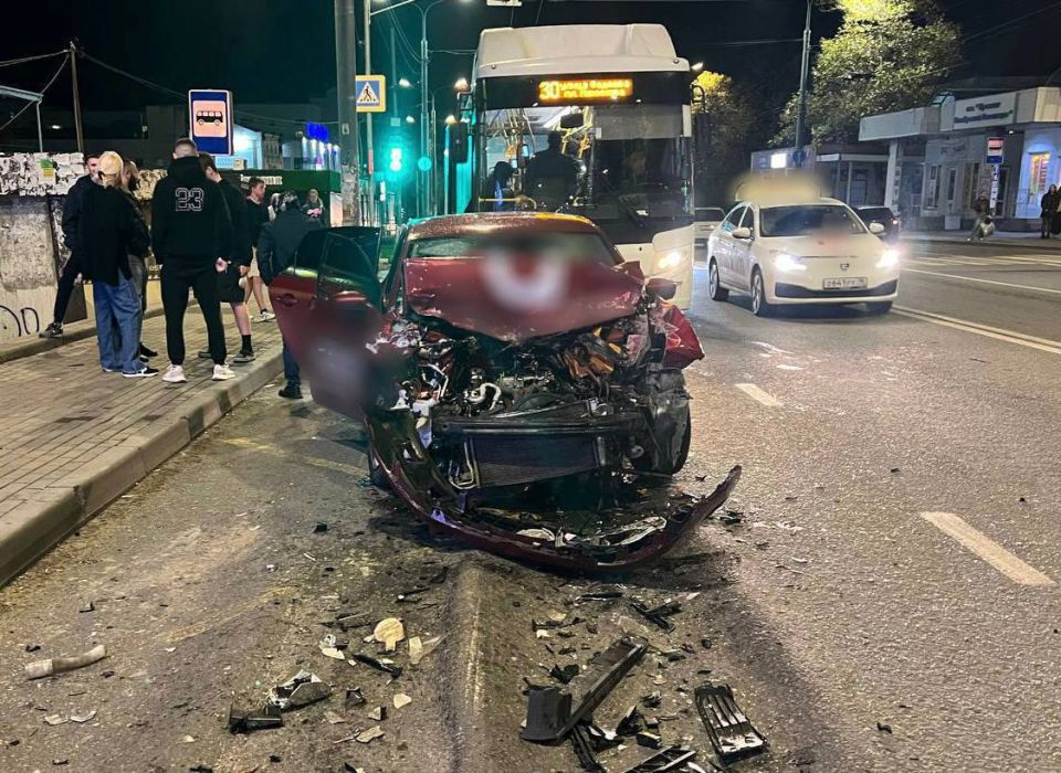 Госавтоинспекция Севастополя проводит проверку по факту ДТП с пострадавшим на проспекте Октябрьской Революции