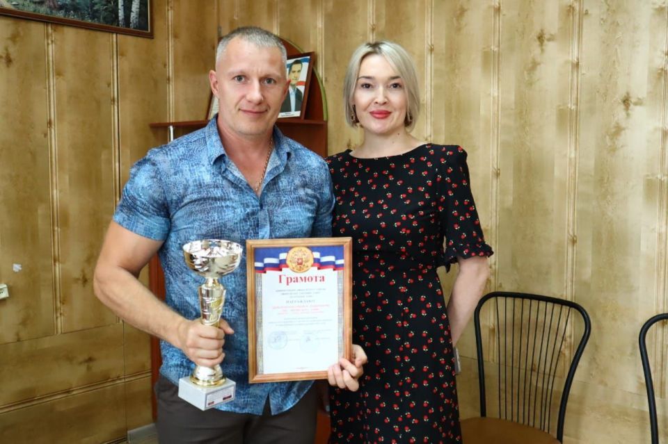 Инна Федоренко: С сердечным теплом поздравляю всех тружеников агропромышленного комплекса нашего района, республики и страны с днём работника сельского хозяйства и перерабатывающей промышленности! Инна Федоренко: С сердечным теплом поздравляю всех тружеников агропромышленного комплекса нашего района, республики и страны с днём работника сельского хозяйства и перерабатывающей промышленности!