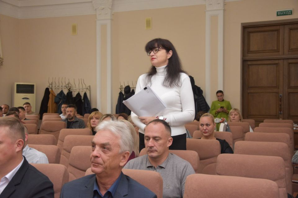 В Симферополе состоялось оперативно-хозяйственное совещание, в ходе которого руководители структурных подразделений отчитались о проделанной работе В Симферополе состоялось оперативно-хозяйственное совещание, в ходе которого руководители структурных подразделений отчитались о проделанной работе