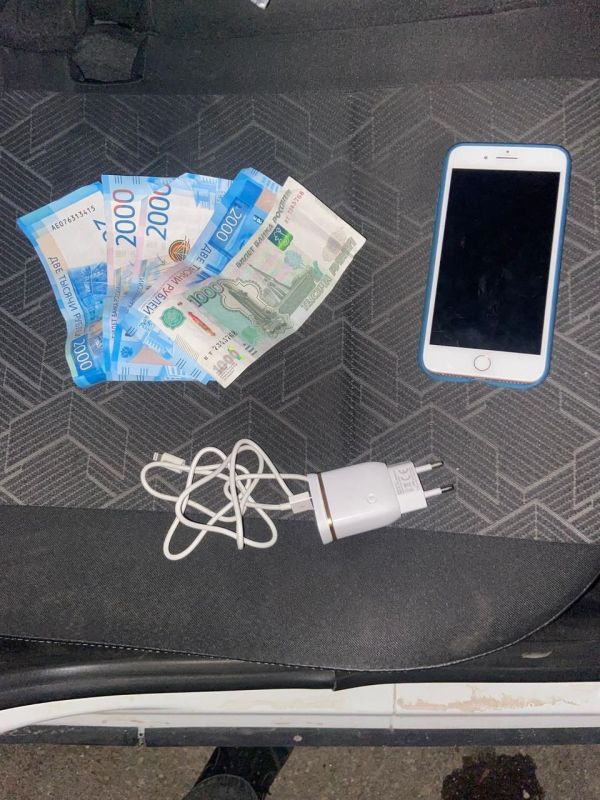 В Симферопольском районе за кражу банковских карт задержана местная жительница