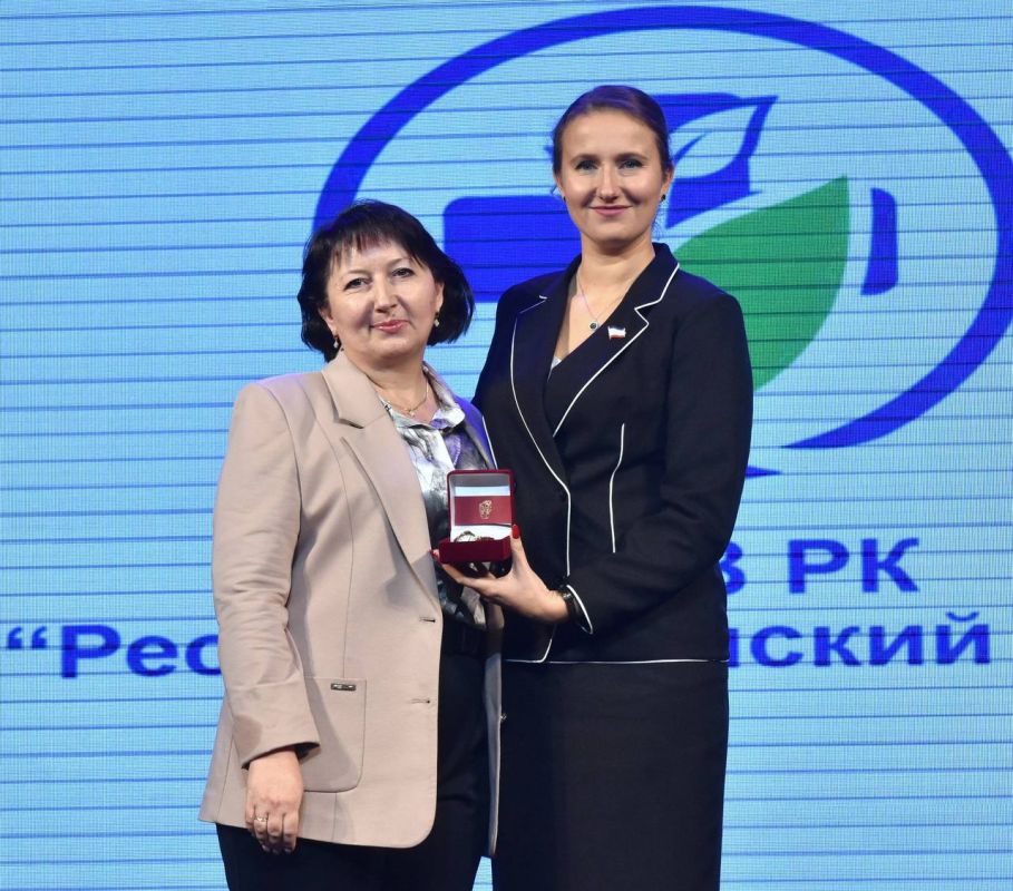 Анна Рубель поздравила Республиканский центр паллиативной помощи с юбилеем Анна Рубель поздравила Республиканский центр паллиативной помощи с юбилеем