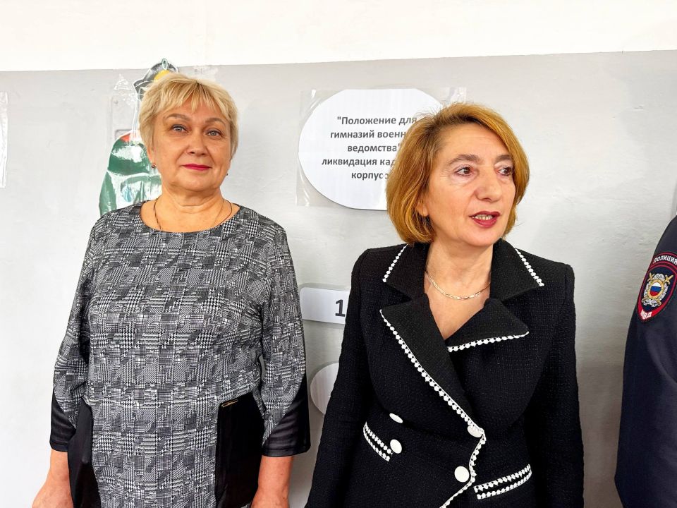 ��������� �������: �������, 14 �������, � ���� ������� ��������� ����������, ��������������� ������ � ���������, � ����������� ������� ����� ��. ������ �. �. ���������� ������������� ��������� ���������� � ������ �������� 5...