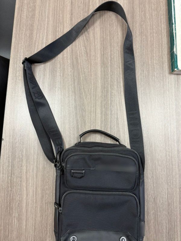 Полиция Симферопольского района раскрыла кражу барсетки Полиция Симферопольского района раскрыла кражу барсетки