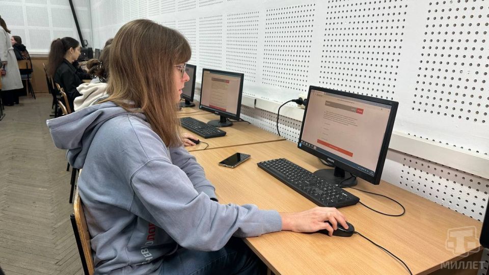 Студенты Крымского инженерно-педагогического университета им. Февзи Якубова проверили уровень своей финансовой грамотности в рамках акции «Всероссийский экономический диктант» Студенты Крымского инженерно-педагогического университета им. Февзи Якубова проверили уровень своей финансовой грамотности в рамках акции «Всероссийский экономический диктант»