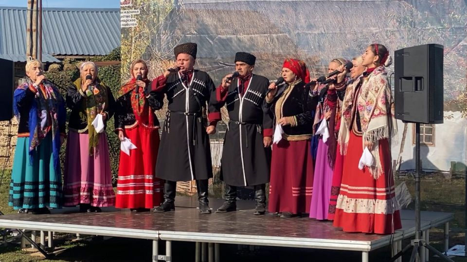 В селе Красновке Симферопольского района учеников кадетских классов привели к присяге В селе Красновке Симферопольского района учеников кадетских классов привели к присяге