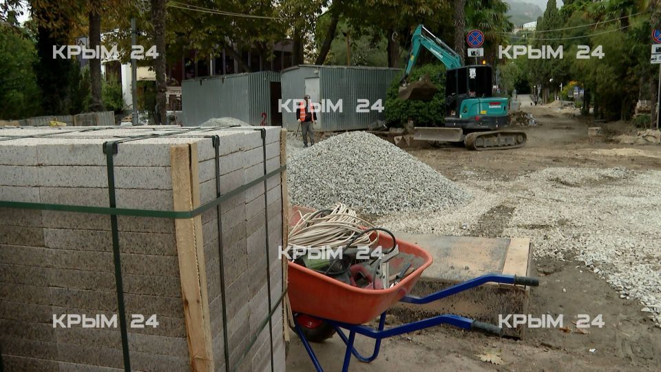 Реконструкцию Городского сада в Ялте выполнили на 55% Реконструкцию Городского сада в Ялте выполнили на 55%