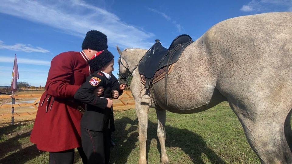 В селе Красновке Симферопольского района учеников кадетских классов привели к присяге В селе Красновке Симферопольского района учеников кадетских классов привели к присяге